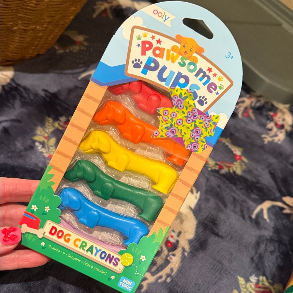 ooly Pawsome PUPS DOG CRAYONS - non toxic - 6 crayons - hot dog - dachsund dogs
